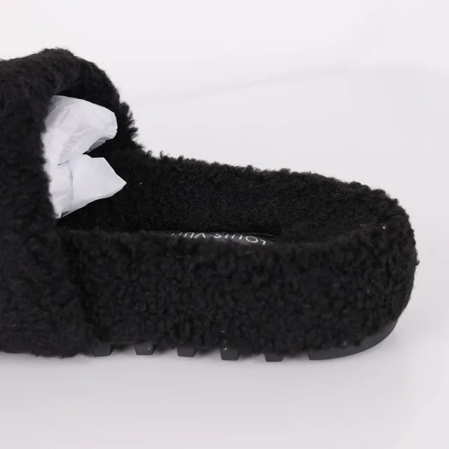 Louis Vuitton Slippers A2 plush open-toe slide product detail image 26