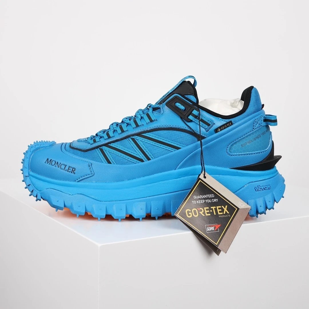 Moncler Sneakers Rugged tread with lug sole — Mask/Moncler blue
