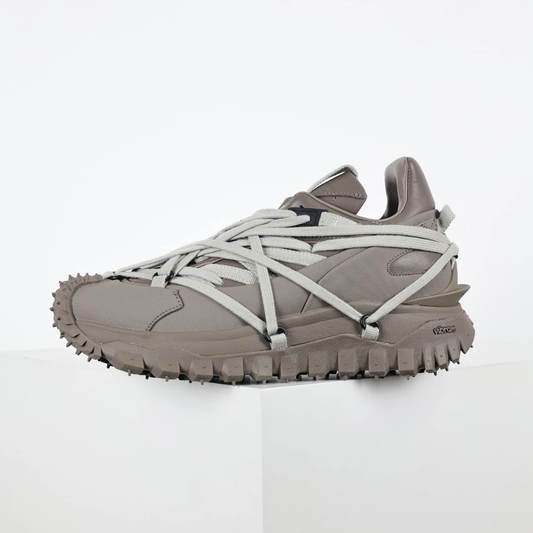 Moncler Sneakers Rugged tread with lug sole variant SOURCE-sku:131594688117