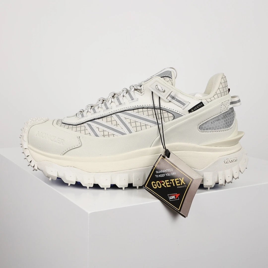Moncler Sneakers Rugged tread with lug sole — Mask/Moncler white