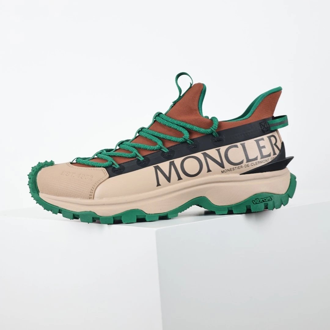 Moncler Sneakers Trailgrip lace-up with lug soles — Mask/Moncler m green