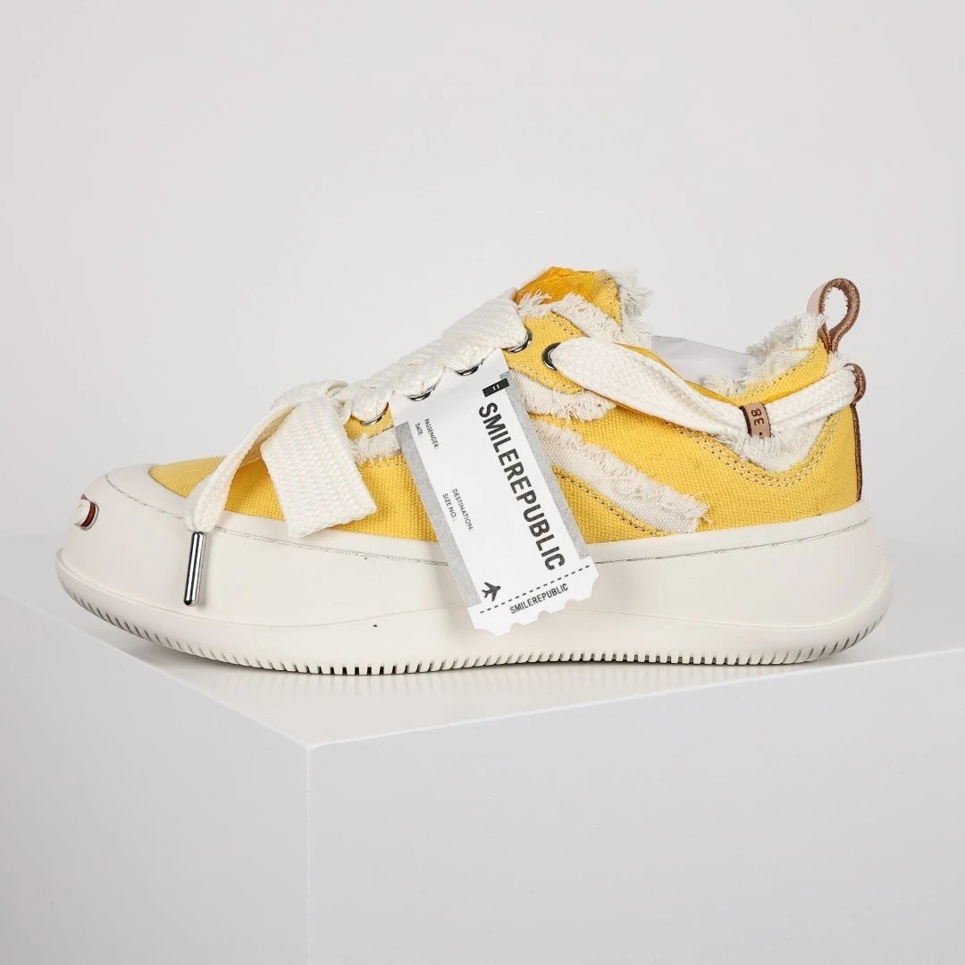 SMILEREPUBLIC Sneakers Frayed Canvas High-Top — Open Smile White Yellow
