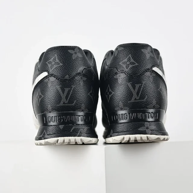 Louis Vuitton Sneakers Run Away product detail image 12