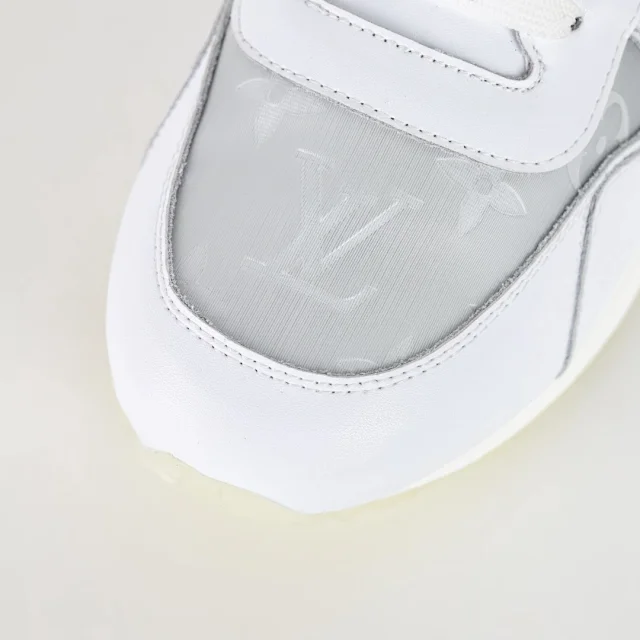 Louis Vuitton Sneakers Run Away product detail image 25