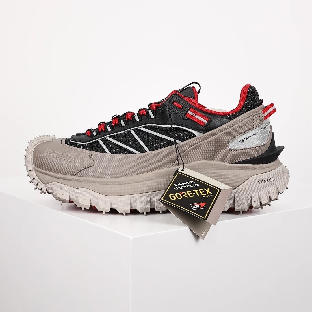 Moncler Sneakers Rugged tread with lug sole — Masked/Moncler m red