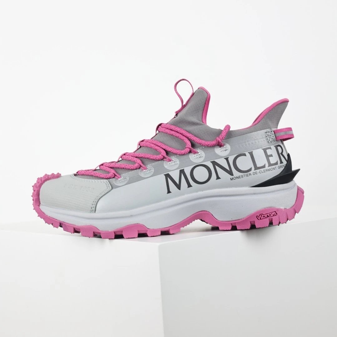 Moncler Sneakers Trailgrip lace-up with lug soles — Mask/Moncler gray powder