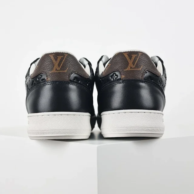 Louis Vuitton Sneakers Low-top lace-up product detail image 32