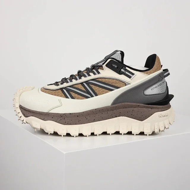 Moncler Sneakers Rugged tread with lug sole product detail image 2