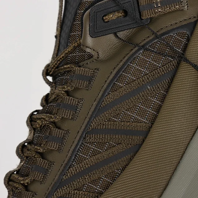 Moncler Sneakers Rugged tread with lug sole product detail image 32