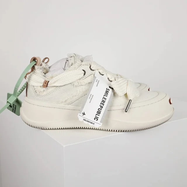 SMILEREPUBLIC Sneakers Frayed Canvas High-Top product detail image 15