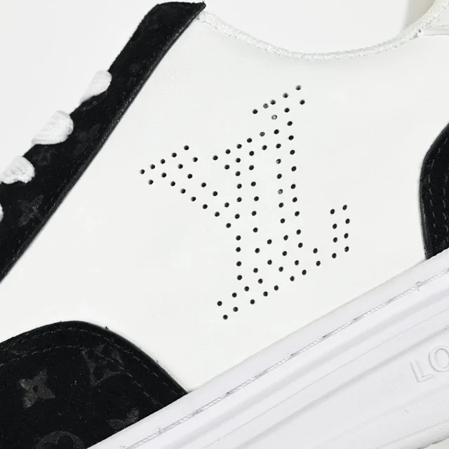 Louis Vuitton Sneakers Low-top monogram leather product detail image 22