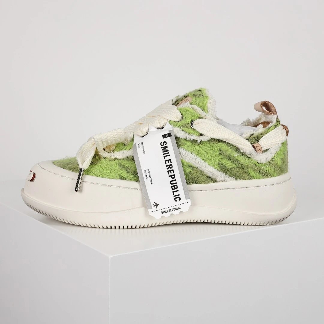 SMILEREPUBLIC Sneakers Frayed Canvas High-Top — Open Smile White and Green