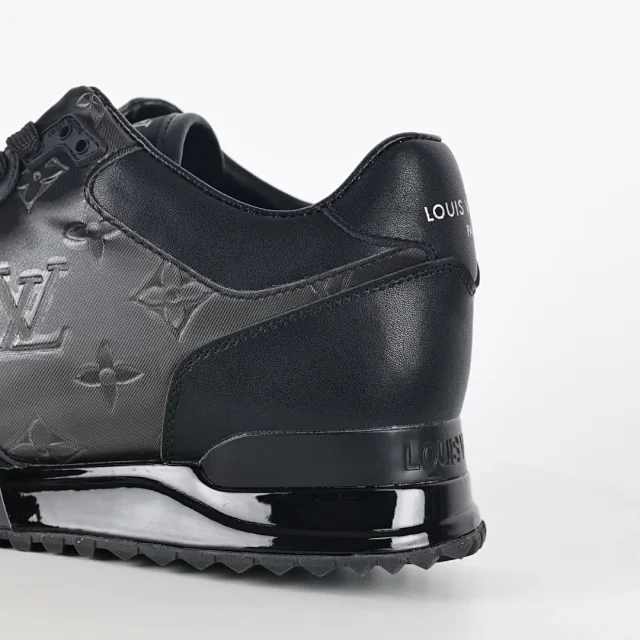 Louis Vuitton Sneakers Run Away product detail image 9