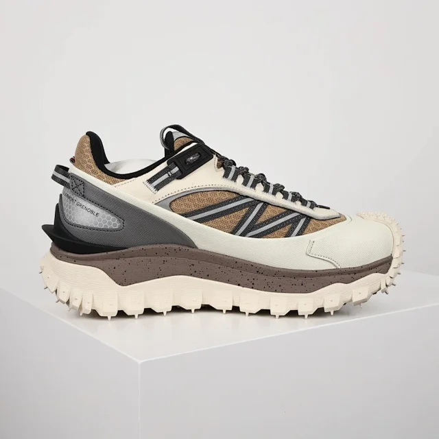 Moncler Sneakers Rugged tread with lug sole product detail image 5
