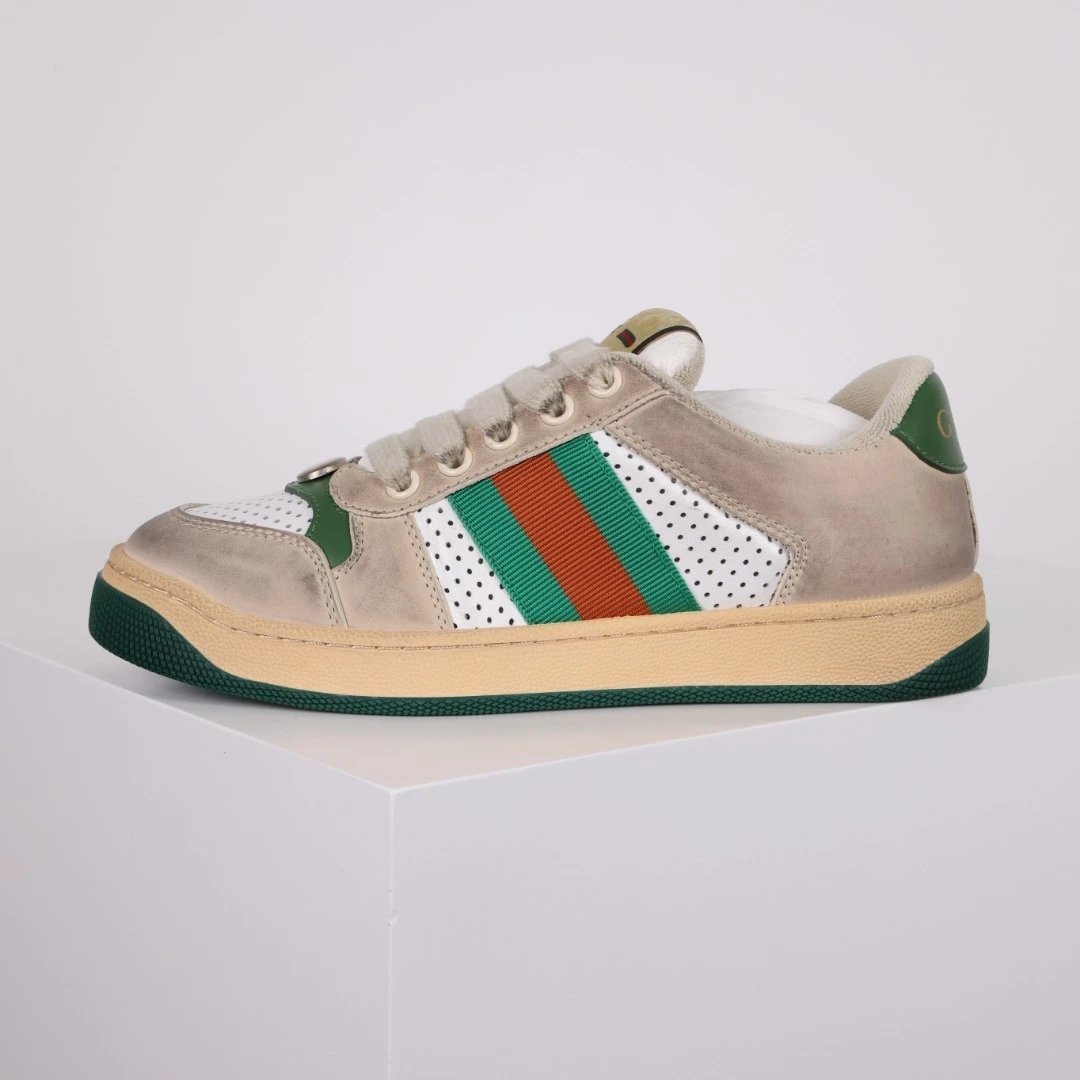 Gucci Sneakers Screener low-top with GG canvas and Web stripe — Gucci small dirty shoes, distressed finish