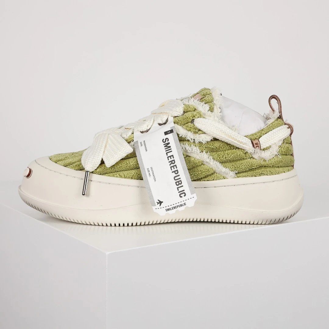 SMILEREPUBLIC Sneakers Frayed Canvas High-Top — Smiling face avocado