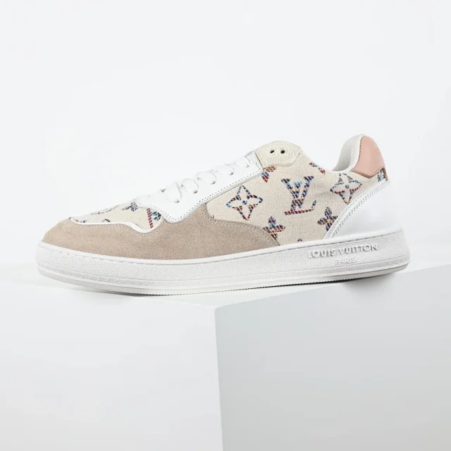 Louis Vuitton Sneakers Low-top lace-up product detail image 17