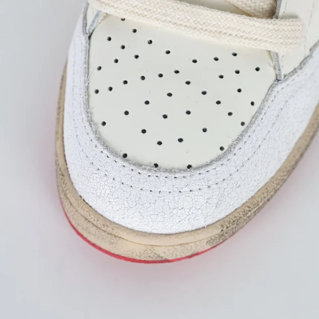Golden Goose Sneakers Super-Star distressed star product detail image 33