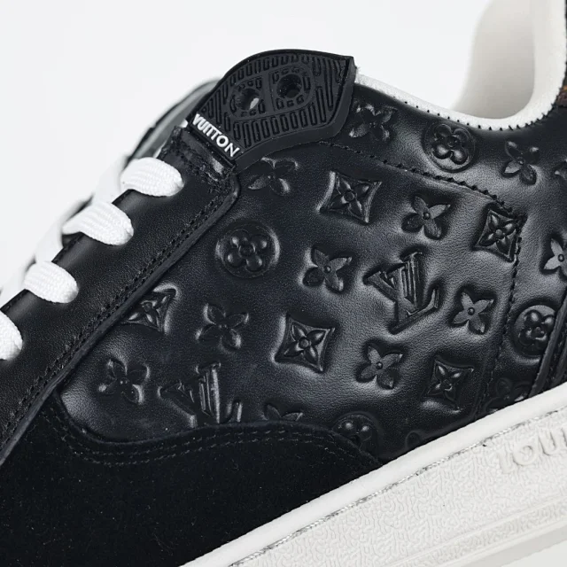 Louis Vuitton Sneakers Low-top lace-up product detail image 30