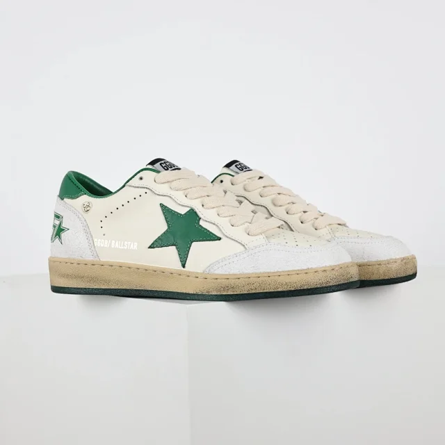Golden Goose Sneakers Super-Star distressed star product detail image 26