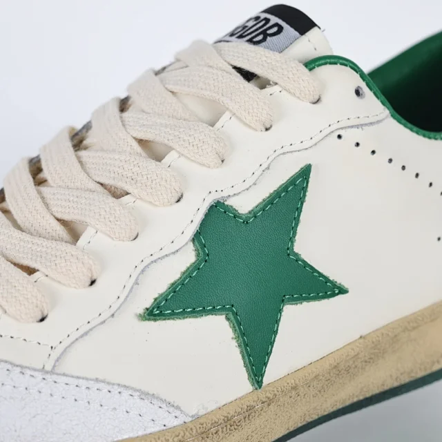 Golden Goose Sneakers Super-Star distressed star product detail image 24