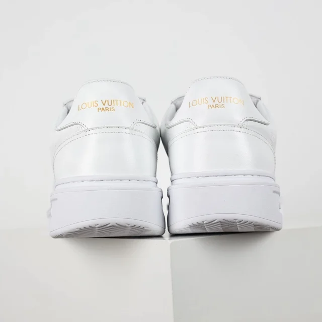 Louis Vuitton Sneakers Low-top monogram leather product detail image 15