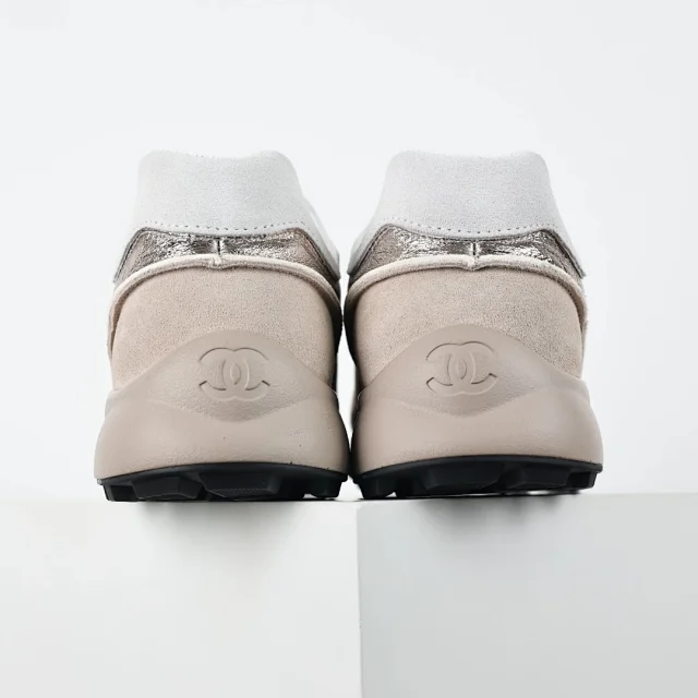 Chanel Sneakers Quilted low-top product detail image 39