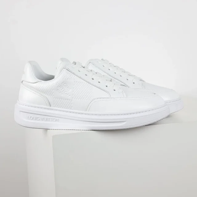 Louis Vuitton Sneakers Low-top monogram leather product detail image 17