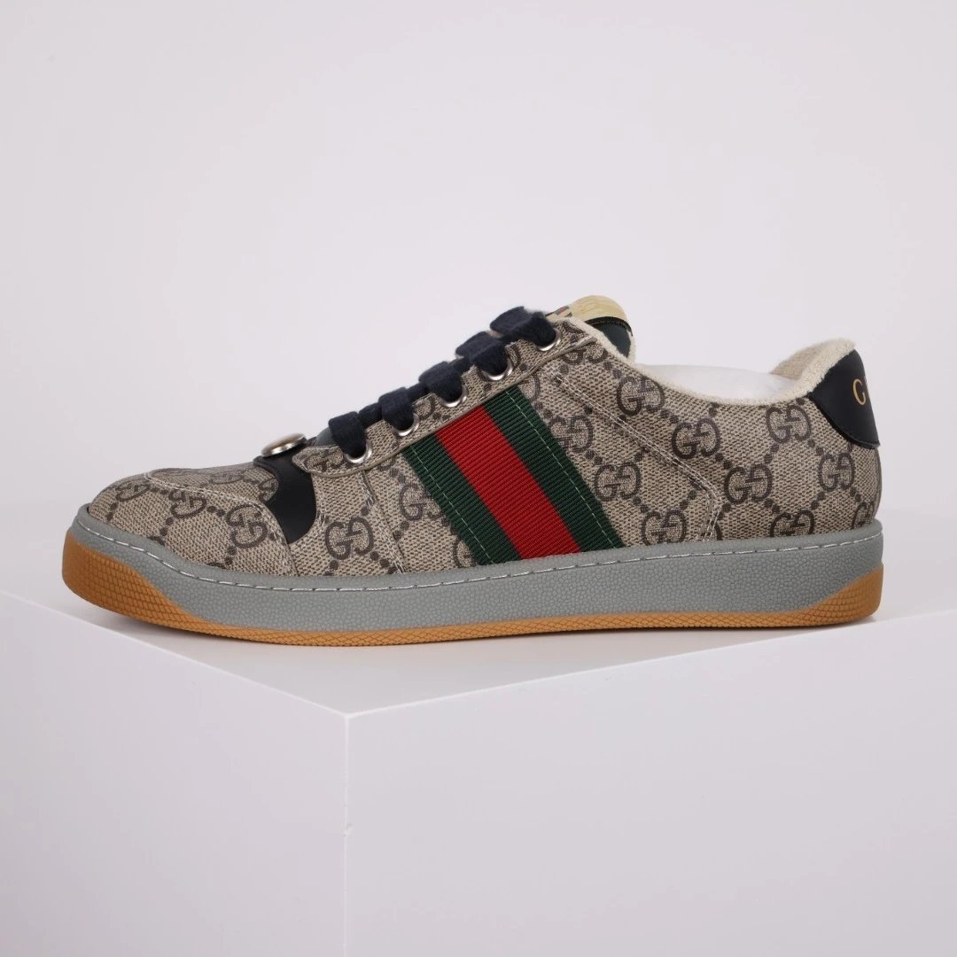 Gucci Sneakers Screener low-top with GG canvas and Web stripe — Gucci small dirty shoes gray