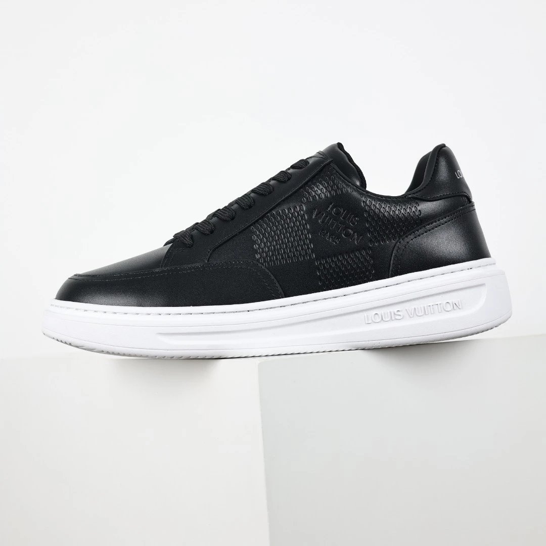 Louis Vuitton Sneakers Low-top monogram leather — LV sneakers white