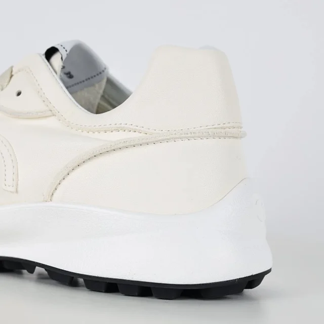 Chanel Sneakers Quilted low-top product detail image 34