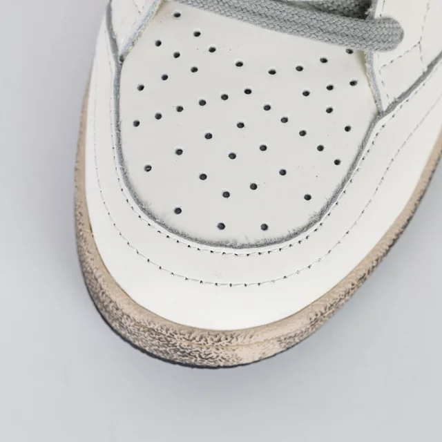 Golden Goose Sneakers Super-Star distressed star product detail image 12