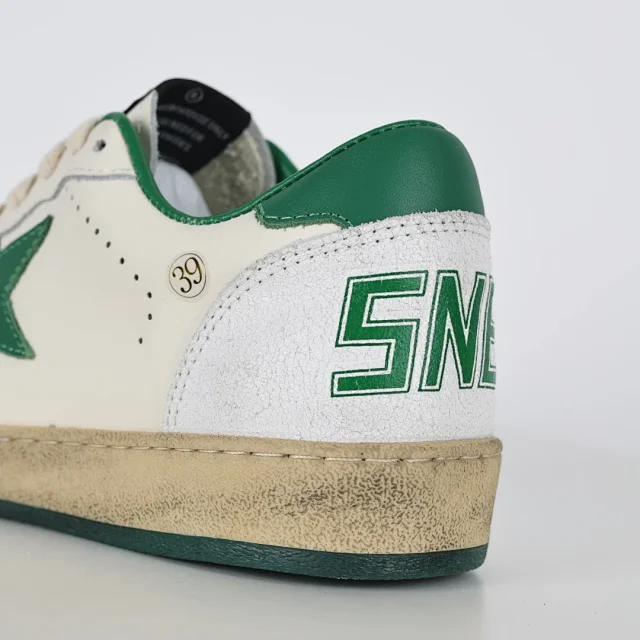 Golden Goose Sneakers Super-Star distressed star product detail image 23