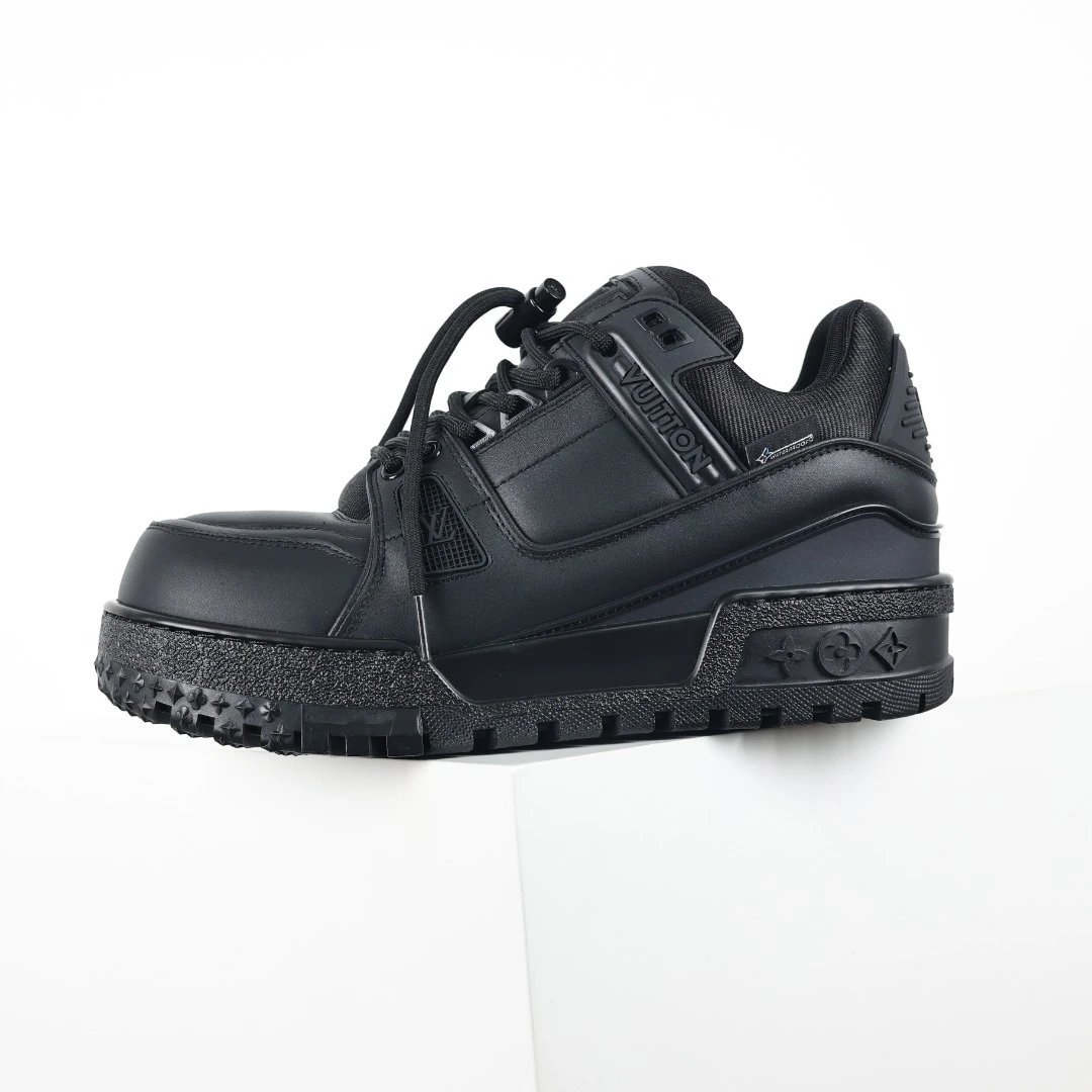 Louis Vuitton Sneakers LV Trainer — LV Trainer Black