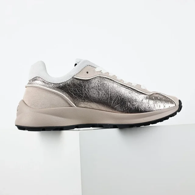 Chanel Sneakers Quilted low-top product detail image 38