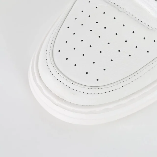 Louis Vuitton Sneakers Low-top lace-up product detail image 6