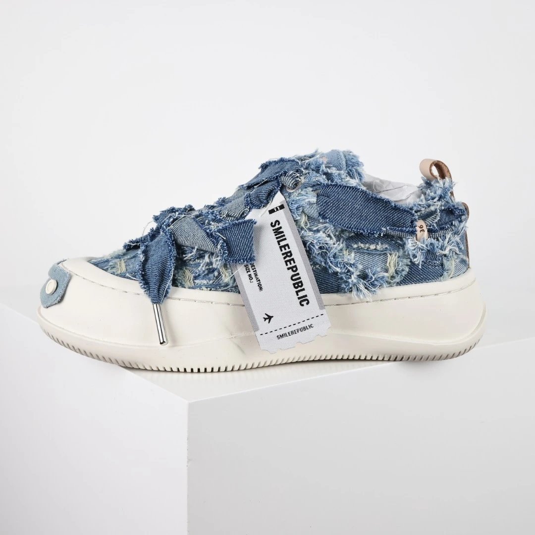 SMILEREPUBLIC Sneakers Frayed Canvas High-Top — Smiling face denim
