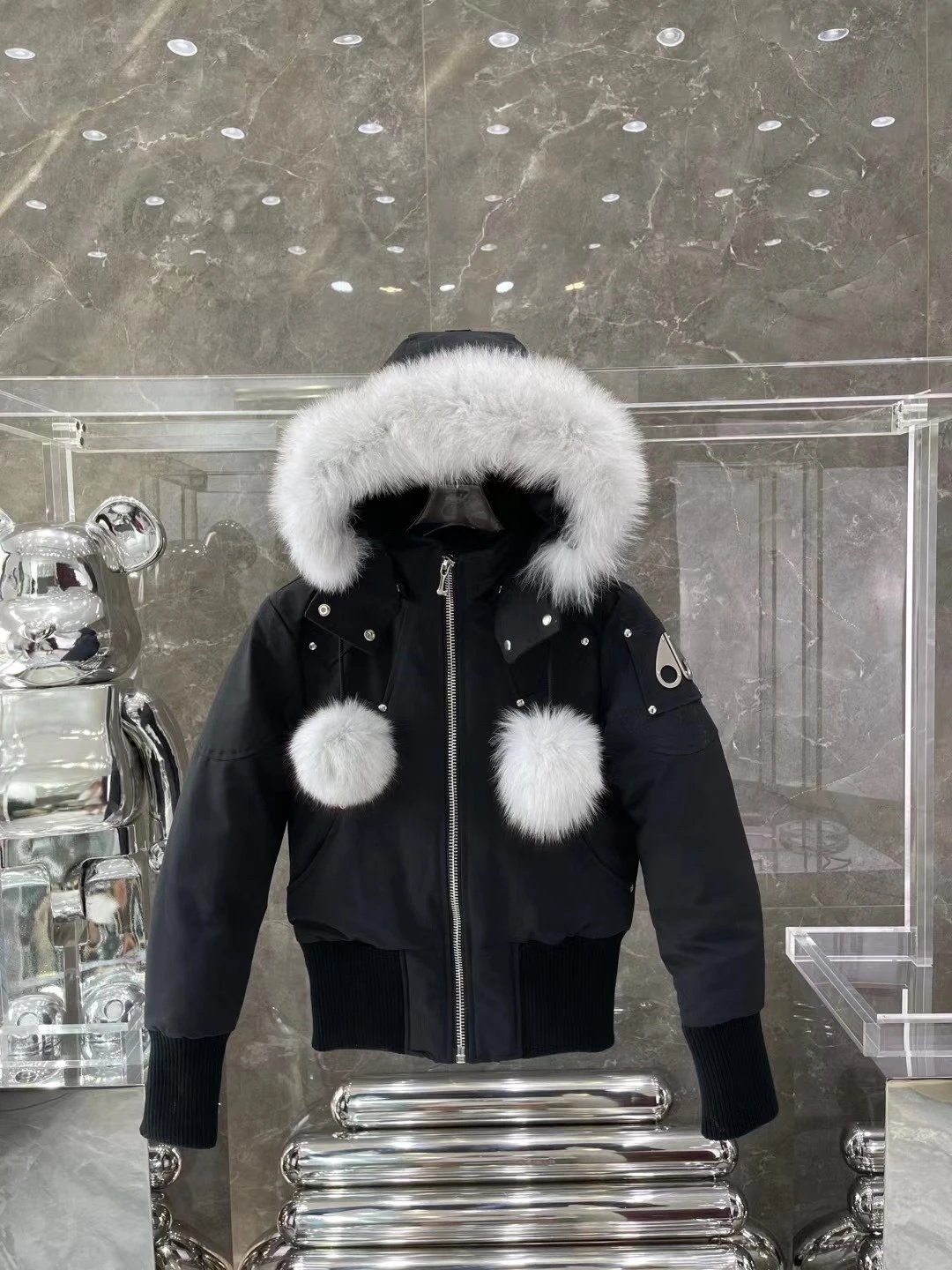 AB010773086