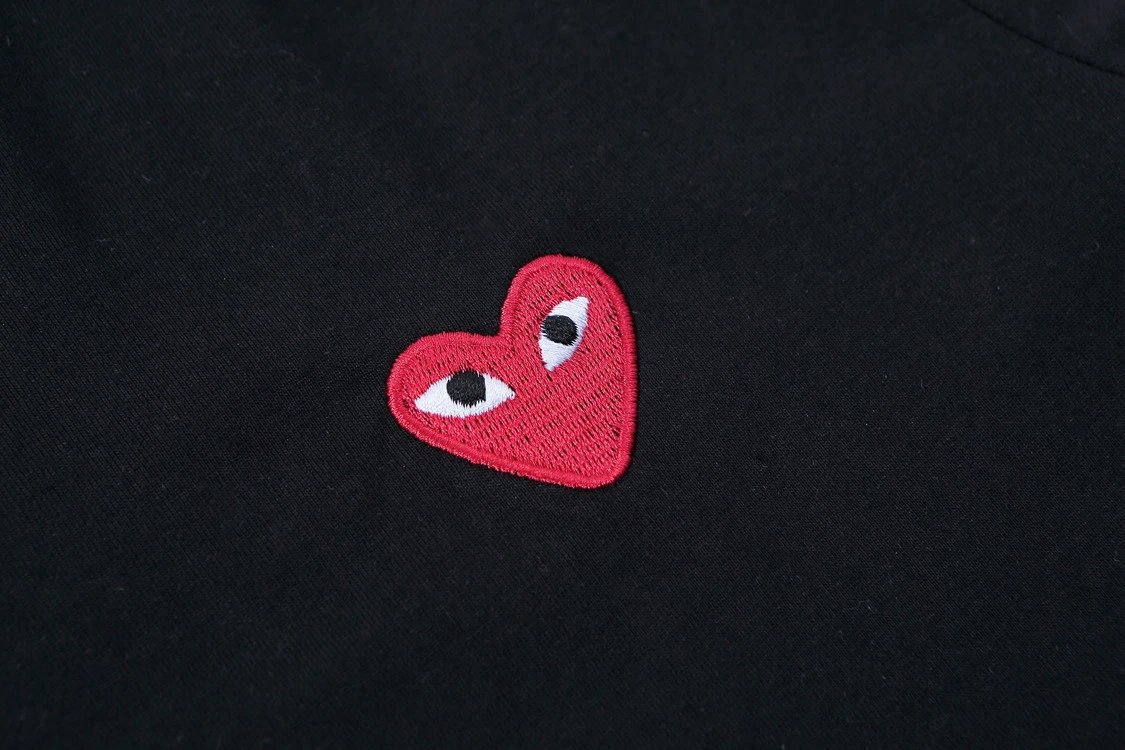 Comme des Garçons Play Heart Logo White T-Shirt - 12