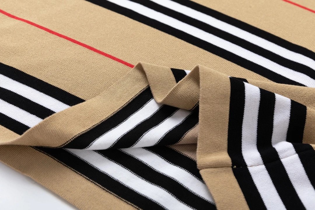 Burberry Logo-Embroidered Black T-Shirt - 12