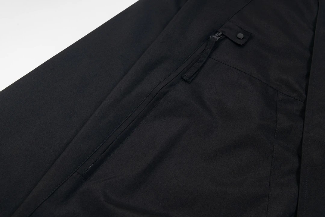 Burberry Logo-Embroidered Windbreaker Black Jacket Outerwear.windbreaker - 12
