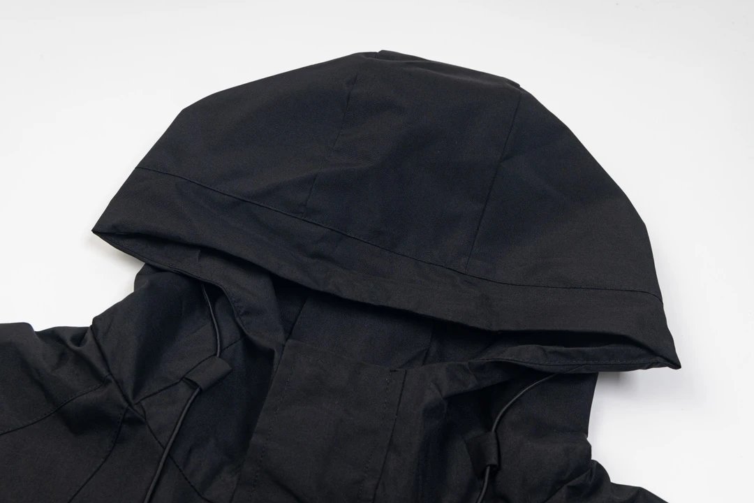 Burberry Logo-Embroidered Windbreaker Black Jacket Outerwear.windbreaker - 6