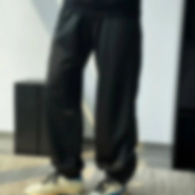 P259 Item ID 9026 MM6 Numeric Signature Zipper Legged Woven Sports Pants