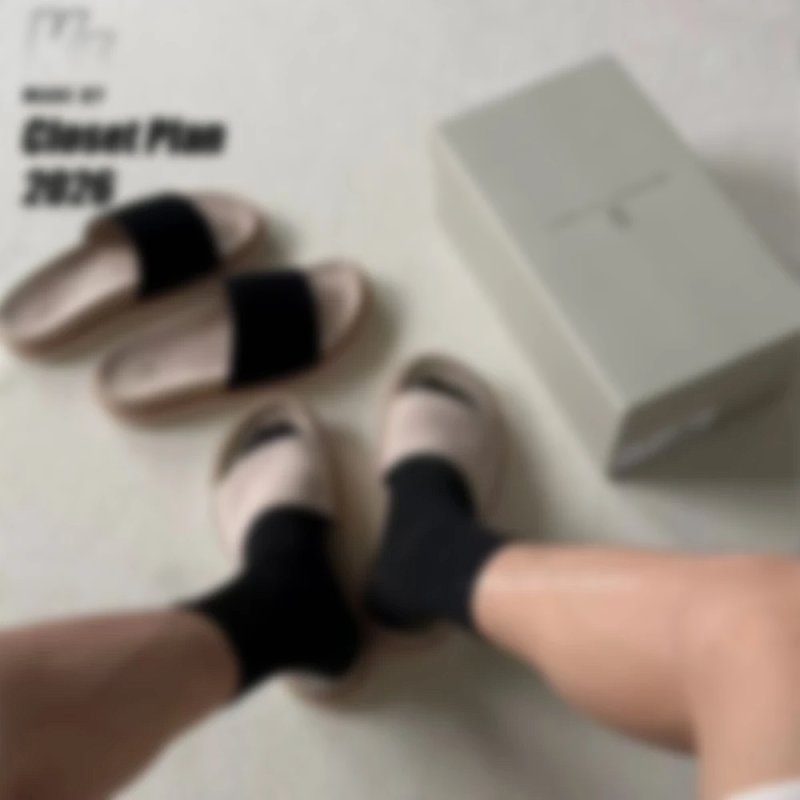 BC suede slippers (389￥)