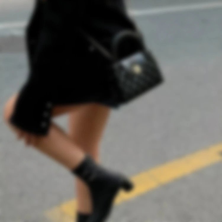 P1549 Item ID 9057 CHANE1 Kelly diamond patterned cowhide chain carrying shoulder bag