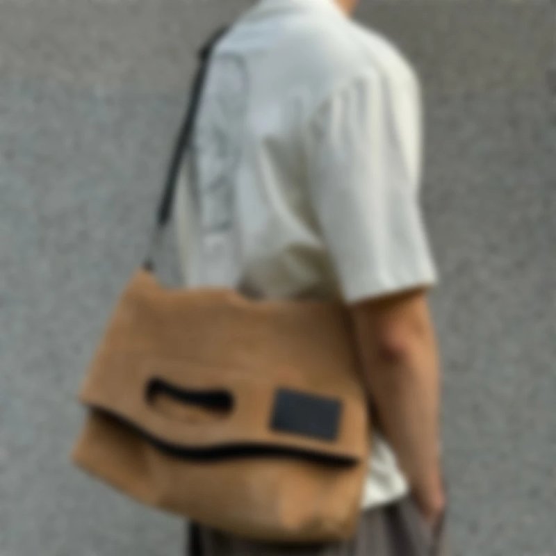 P1759 Item ID 9088 LOE Bob special structure hand-held hollowshoulder bag imported thick suede folda