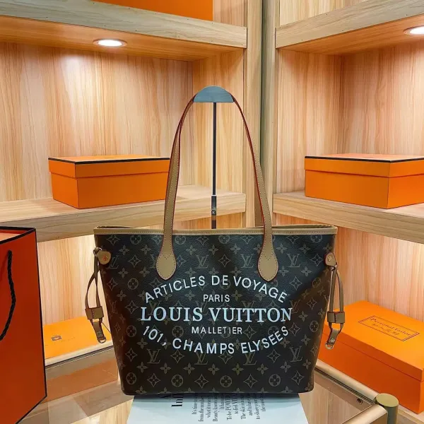 Louis Vuitton Neverfull MM Monogram Canvas Articles de Voyage Tote Bag - 1