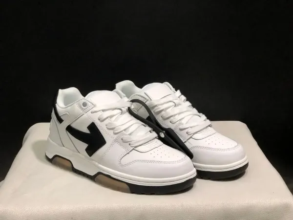 Off-White Diagonal Arrow Low White Sneakers - 1