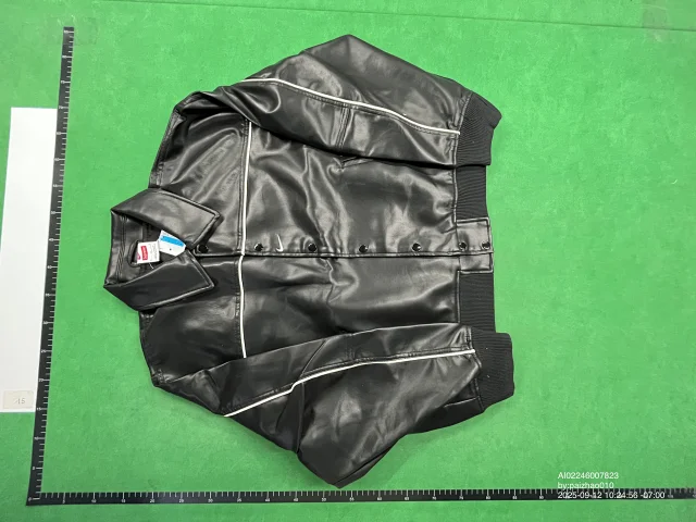 Supreme Jackets Logo-Print Coach Jacket product detail image 2