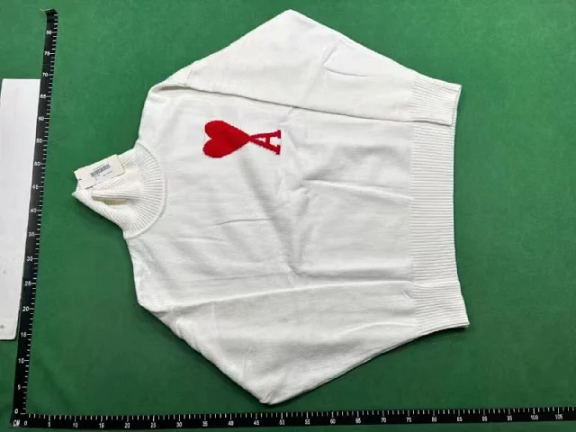 AMI Paris Knitwear de Coeur Heart Logo Crewneck Sweater product detail image 10
